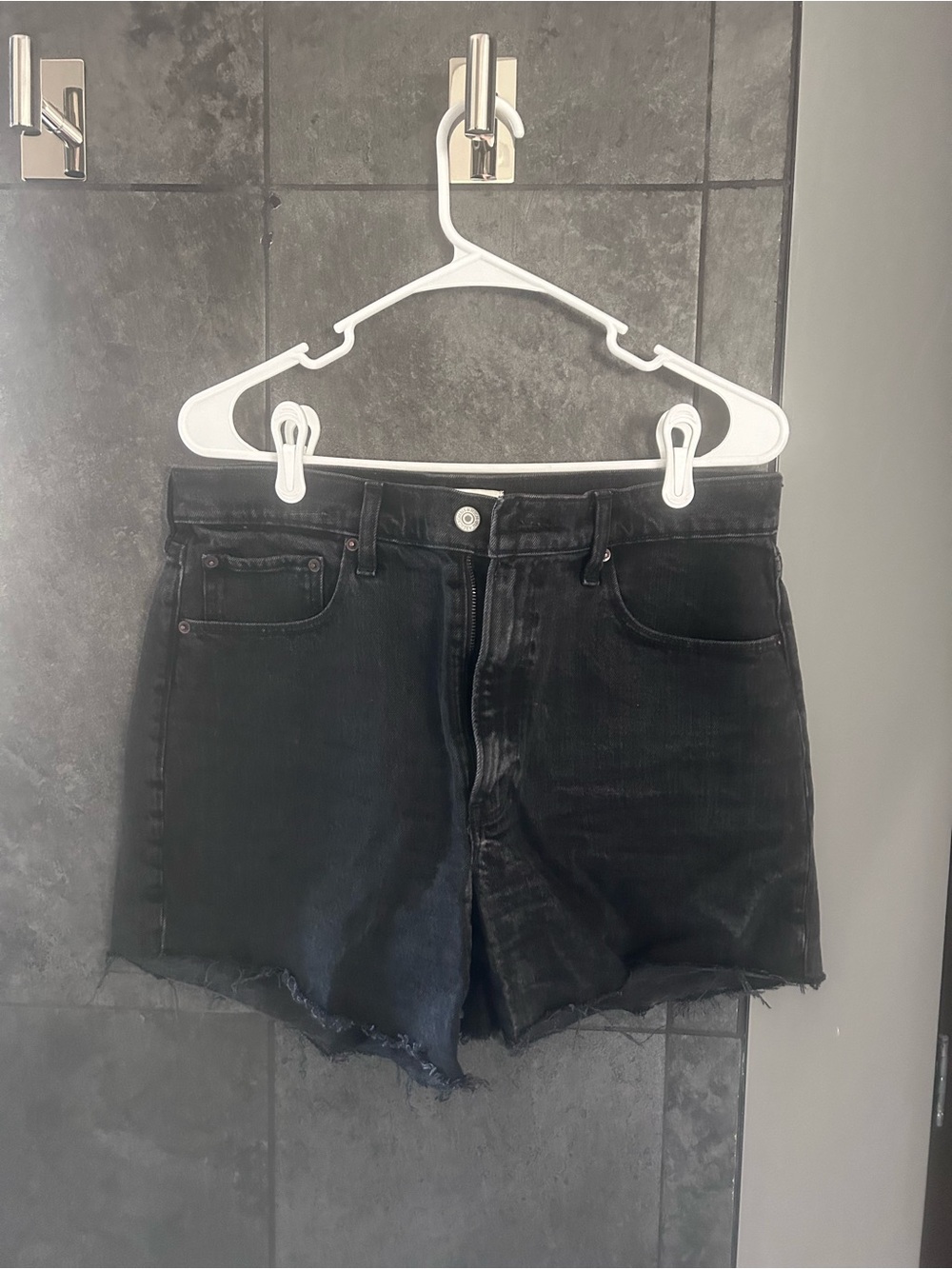 Abercrombie 4in Mom Short High Rise
